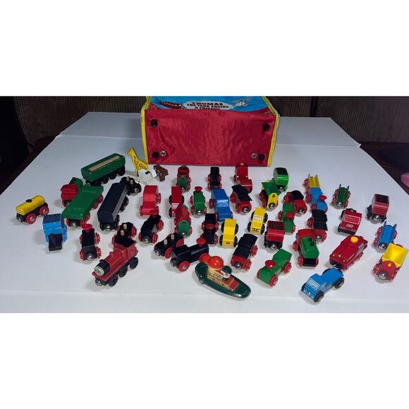 Wooden Trains Random Lot Some Brio With A Thomas The Train Zippered Carry Case - Picture 2 of 3